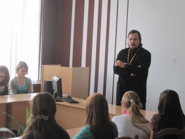 Встреча руководителя молодежного отдела Чебоксарской епархии протоиерея Максима Курленко  со студентами техникума