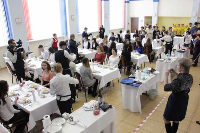 27 января - Межрегиональный конкурс профессионального мастерства студентов техникумов и колледжей, работающей молодежи по компетенции «Ресторанный сервис» по формату WorldSkills